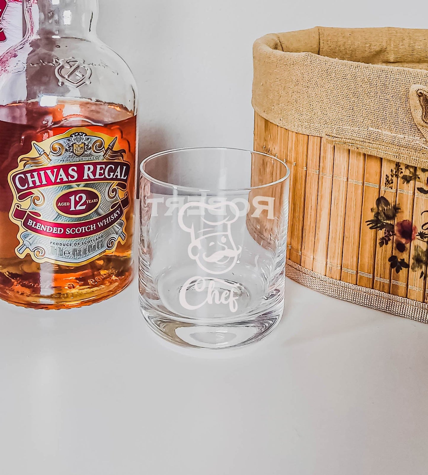 Personalisiertes Whiskyglas mit Name und Chef Koch Motiv | Whisky Glas mit Gravur.