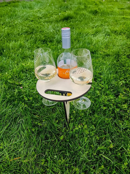 Klappbarer Weintisch aus Holz für Garten, Strand & Co. | Unbeschwertes Outdoor-Weingenießen - Prami's