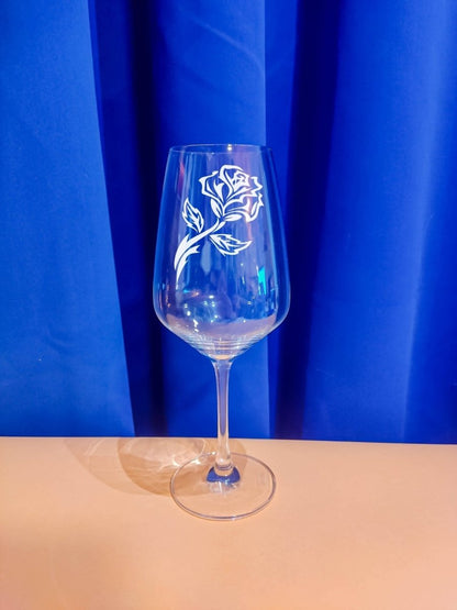 Personalisiertes Weinglas mit Name und Rose | Longdrink Glas mit Gravur - Prami's