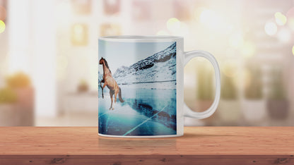 Pferde Tasse mit Berglandschaft | Bedruckte Keramiktasse