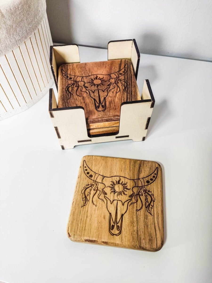 4er Set Untersetzer aus Akazienholz mit Boho Gravur | 10x10 cm mit Aufbewahrungsbox - Prami's