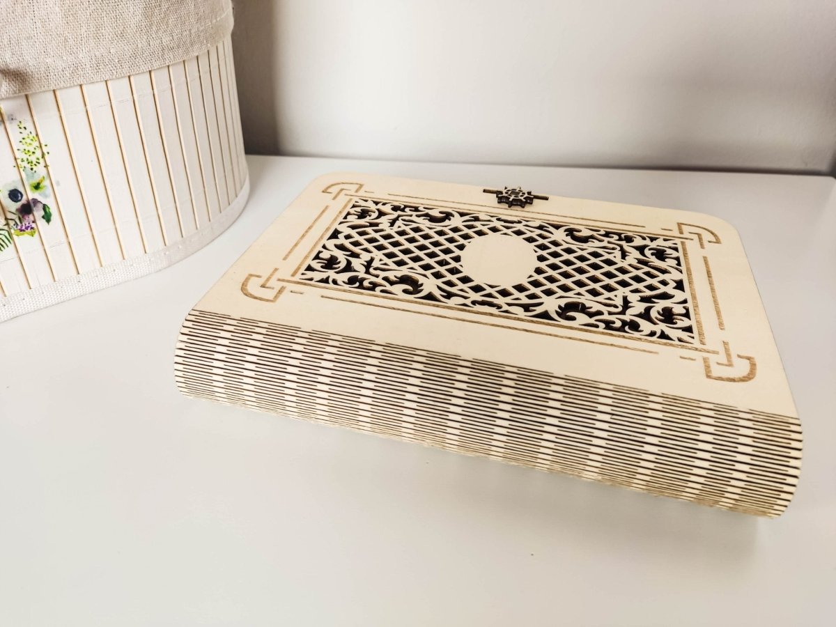 Dekorative Geschenkbox aus Holz in Buchform - Nachhaltige und originelle Geschenkverpackung - Prami's