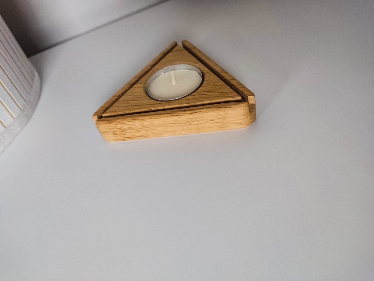 Design Teelichthalter Dreieck aus Holz | Eichenholz Teelichthalter - Prami's