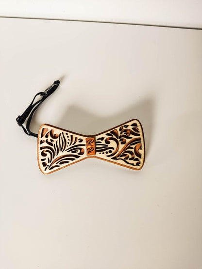 Personalisierte Holzfliege für Herren - stilvoll und einzigartig - perfekt für Hochzeiten und besondere Anlässe - Prami's