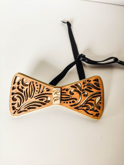 Personalisierte Holzfliege für Herren – Elegante Hochzeitsfliege aus Holz - Prami's