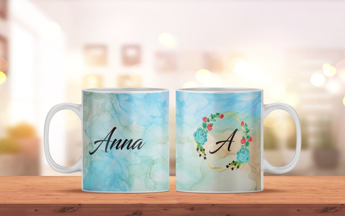 Personalisierte Tasse mit Namen und Monogramm Motiv | Bedruckte Tasse aus Keramik - Prami's