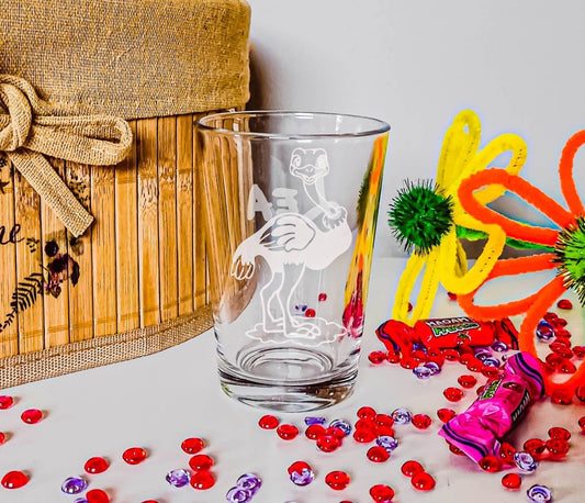 Personalisiertes Kinderglas mit Namen und Strauß | Trinkglas mit Gravur - Prami's
