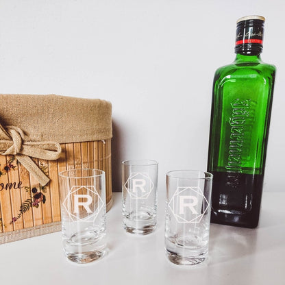 Personalisiertes Schnapsglas mit Monogramm Gravur - Hochwertiges Glas für individuellen Genuss - Prami's