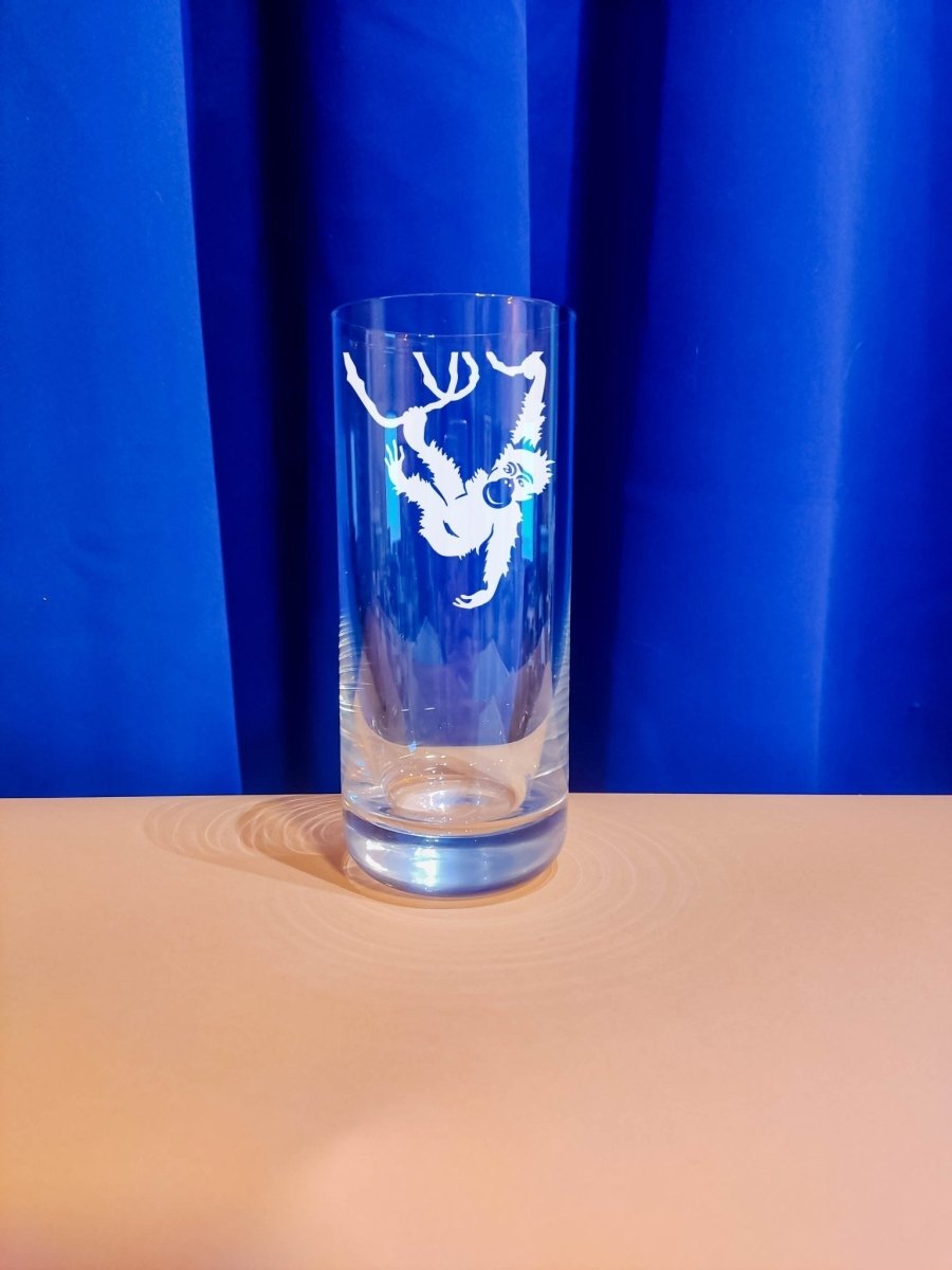 Personalisiertes Weinglas mit Name und Affe Motiv | Longdrink Glas mit Gravur - Prami's