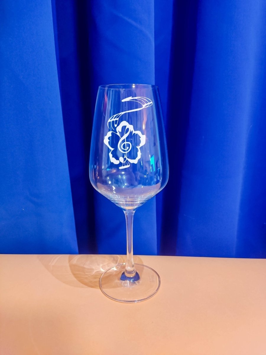 Personalisiertes Weinglas mit Name und Blumen Motiv | Longdrink Glas mit Gravur - Prami's