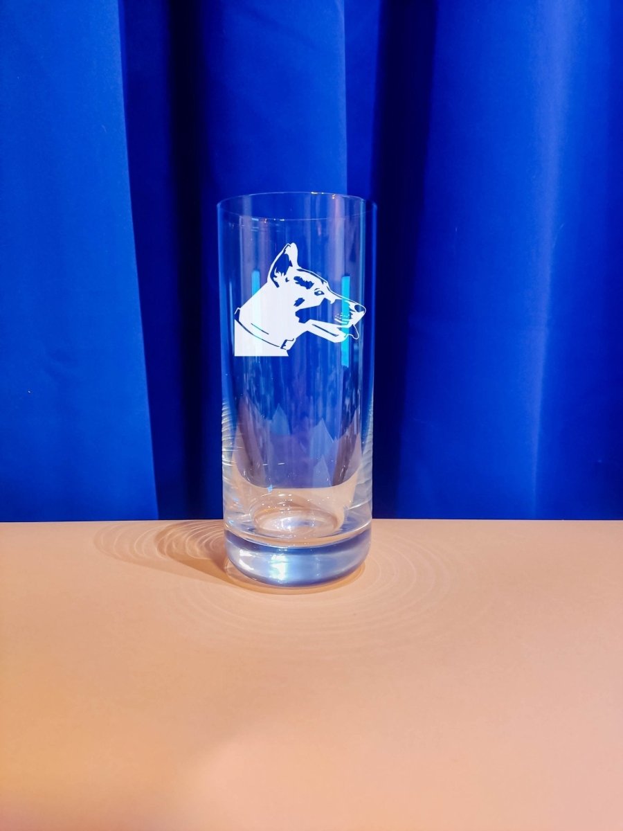 Personalisiertes Weinglas mit Name und Dobermann Motiv | Longdrink Glas mit Gravur - Prami's