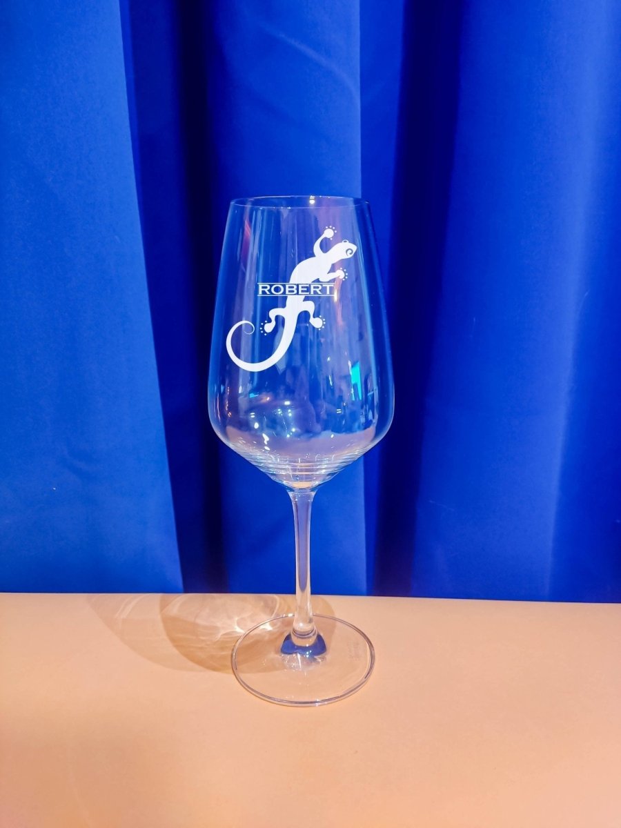 Personalisiertes Weinglas mit Name und Gecko | Longdrinkglas mit Gravur - Prami's