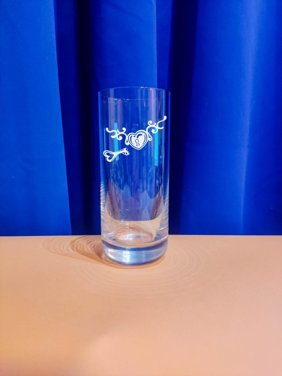 Personalisiertes Weinglas mit Name und Herz | Longdrink Glas mit Gravur - Prami's