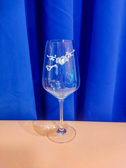Personalisiertes Weinglas mit Name und Herz | Longdrink Glas mit Gravur - Prami's