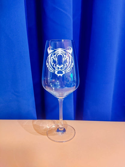 Personalisiertes Weinglas mit Name und Tiger | Longdrink Glas mit Gravur - Prami's