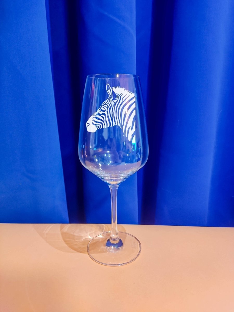Personalisiertes Weinglas mit Name und Zebra | Longdrink Glas mit Gravur - Prami's