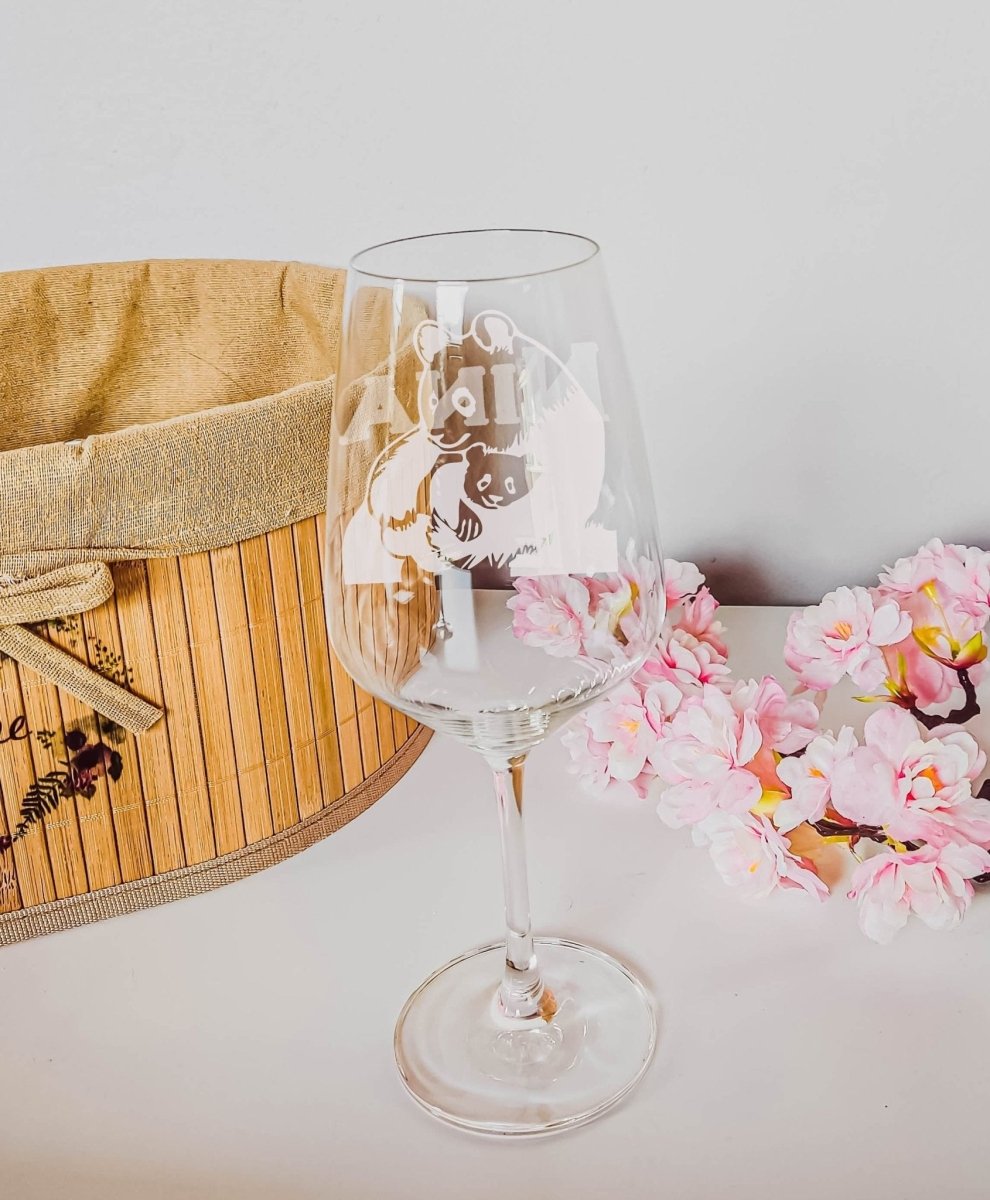 Personalisiertes Weinglas mit Panda Bären Gravur - Einzigartiges Geschenk für Weinliebhaber - Prami's