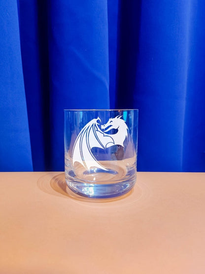 Personalisiertes Whiskyglas mit Name und Drache Motiv | Whisky Glas mit Gravur - Prami's