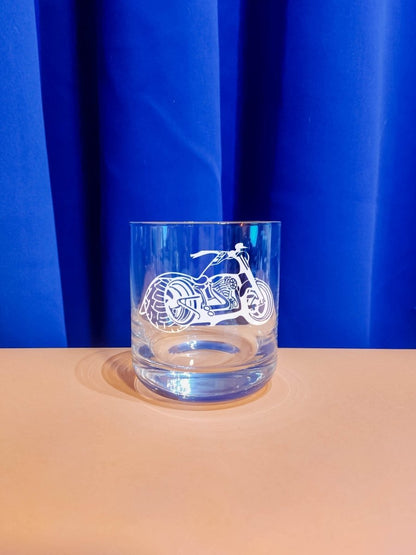 Personalisiertes Whiskyglas mit Name und Motorrad | Whisky Glas mit Gravur - Prami's
