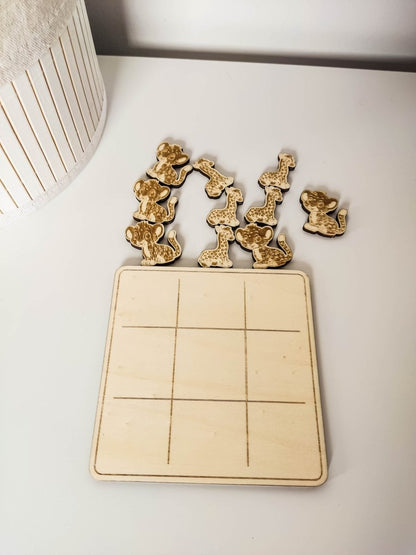 Tic Tac Toe Spiel "Giraffe & Leopard" aus Holz | Brettspiel mit süßen Tier Figuren | Holzspiele für Familie - Prami's