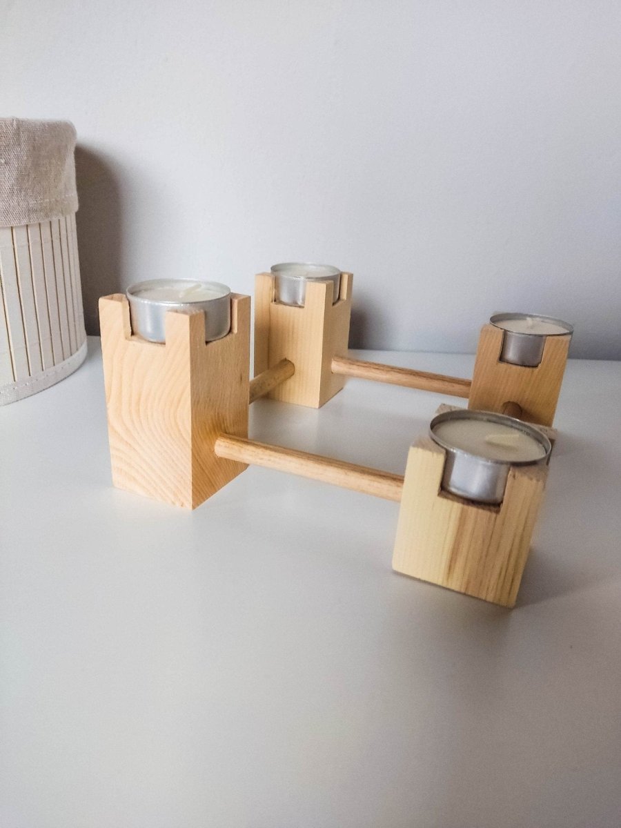 Zirben Teelichthalter für 4 Teelichter | Zirben Burg | Holzdekoration für Kerzen aus Massivholz - Prami's